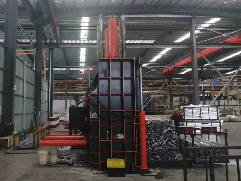 Vertical Aluminum Baler